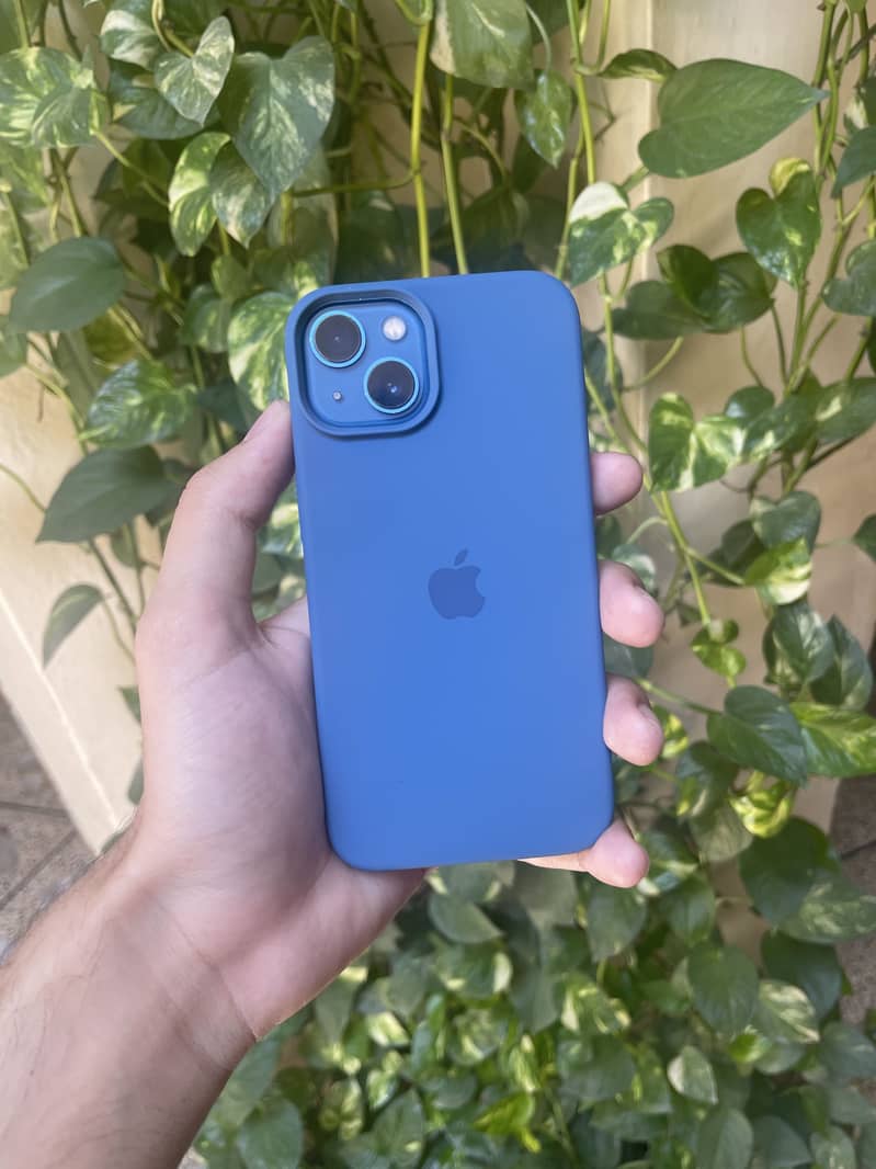 iPhone 13 5