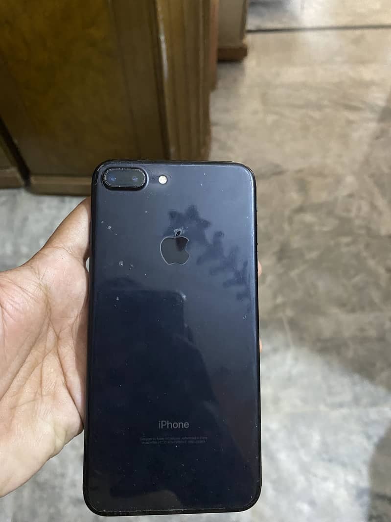 Apple iPhone 7 Plus 3