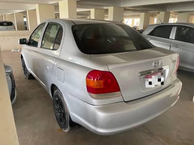 Toyota Platz 2004