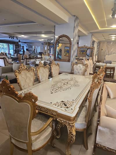 Dining Table with 8 chairs