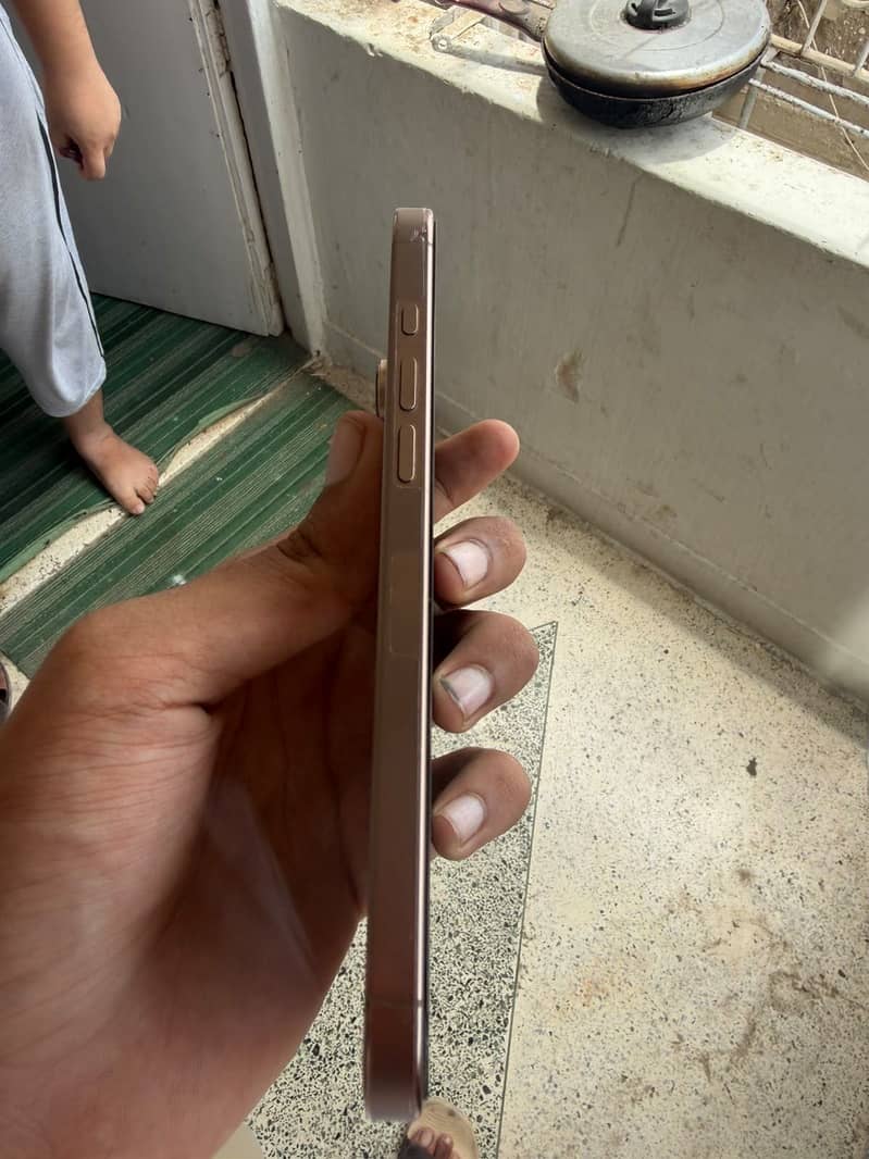 Apple iPhone 16 Pro Max sim working 2