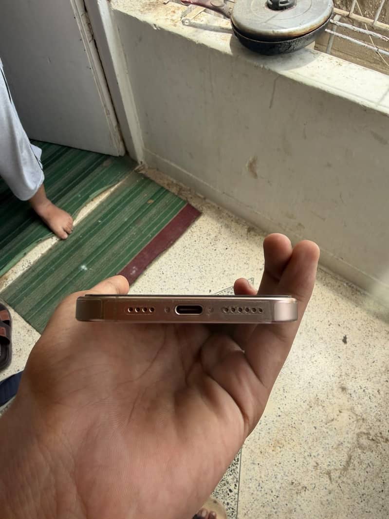 Apple iPhone 16 Pro Max sim working 3