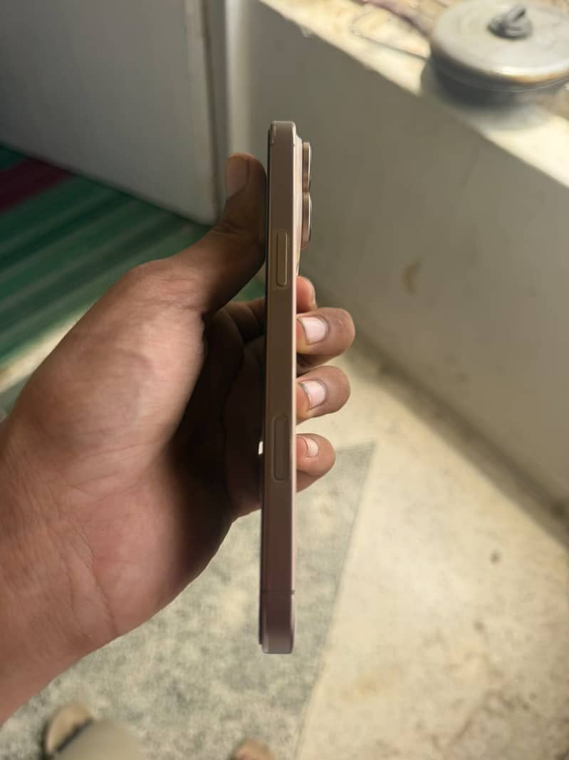 Apple iPhone 16 Pro Max sim working 4