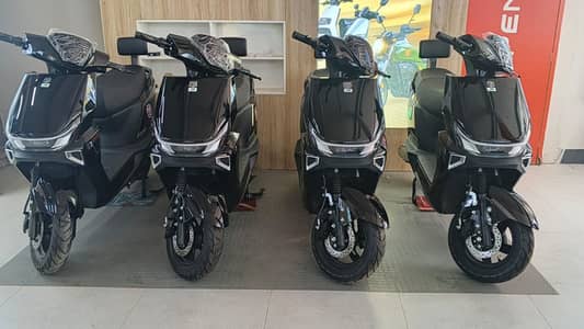Jinpeng Cruise Electric Scooters.