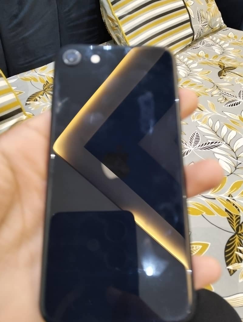 Apple iPhone SE 2