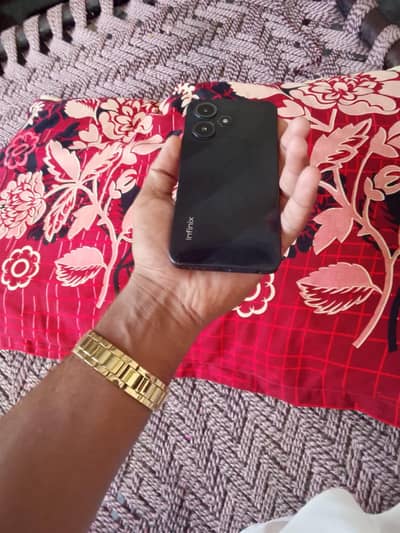 Infinix Hot 30 Play