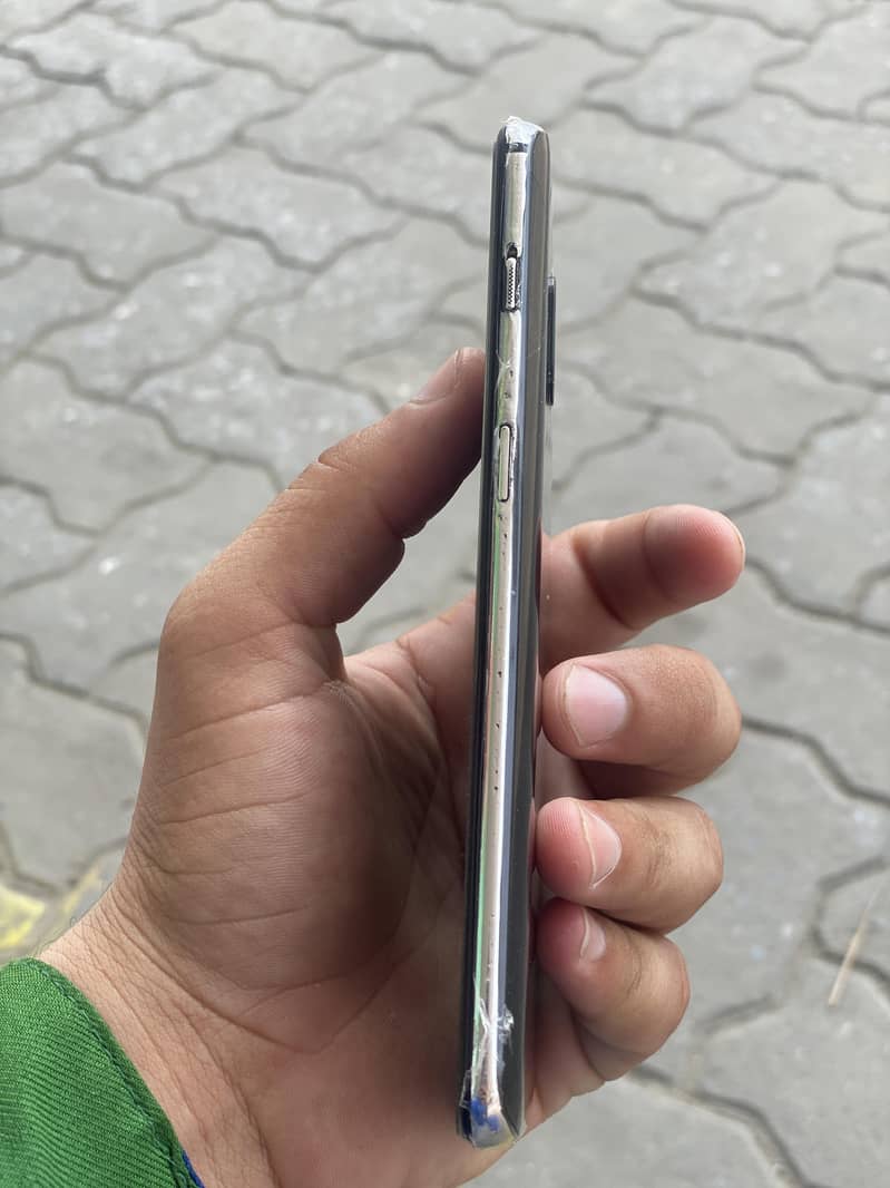 One Plus 6T 3