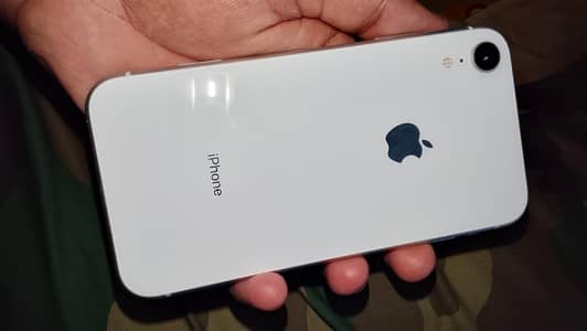 Apple iPhone XR