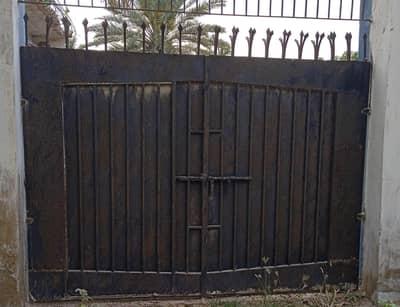 Gates and Grill Black Colour