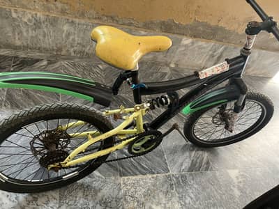Bicycle new condition hay