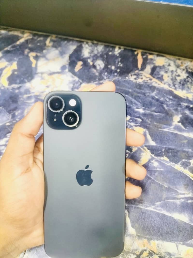 Apple iPhone 15 plus 2