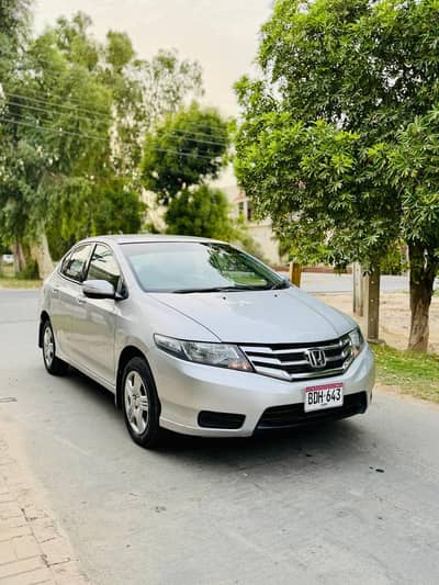 Honda City 2015 Total original body condition. 2 piece side SE touchup