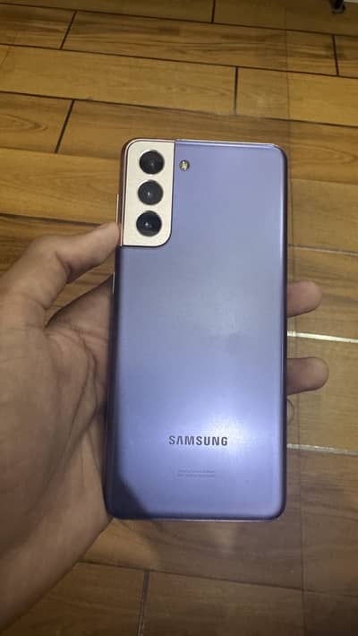 Samsung S21 For sale 0.3. 2.6. 7.2. 1.8. 3.7 whatsapp