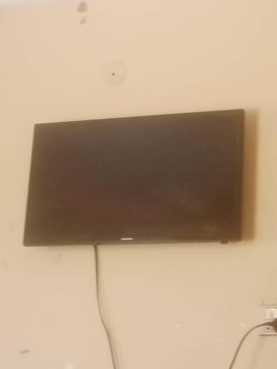 32 inch original led 10/10 condition