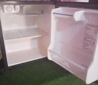 DPS MINI ROOM FRIDGE