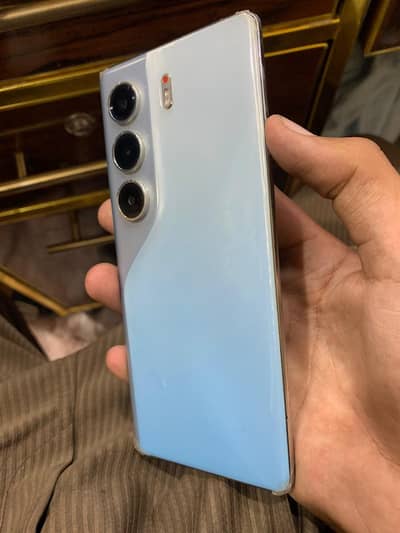 Tecno CAMON 40 Pro plus
