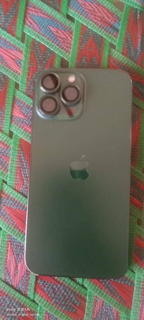 iPhone 13 Pro Max 2
