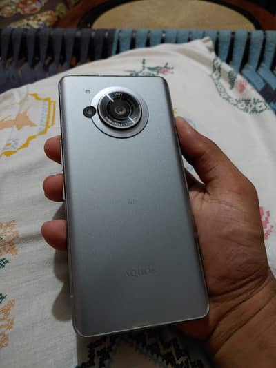 selling my Aquos R7 (non pta)