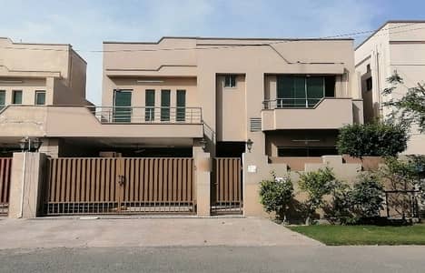 10 Marla House Available In Askari 11 - Sector A For rent