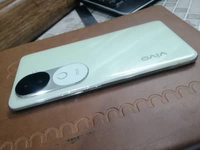 Vivo V40e