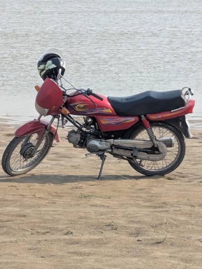 United 100 2025 model best condition
