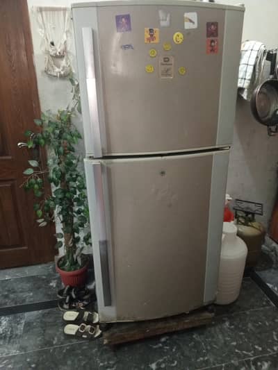 Home used fridge 4 sale