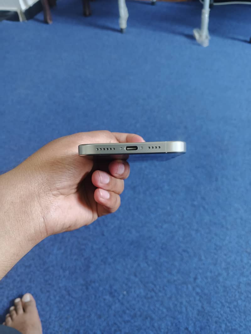 Apple iPhone 16 Pro Max 5