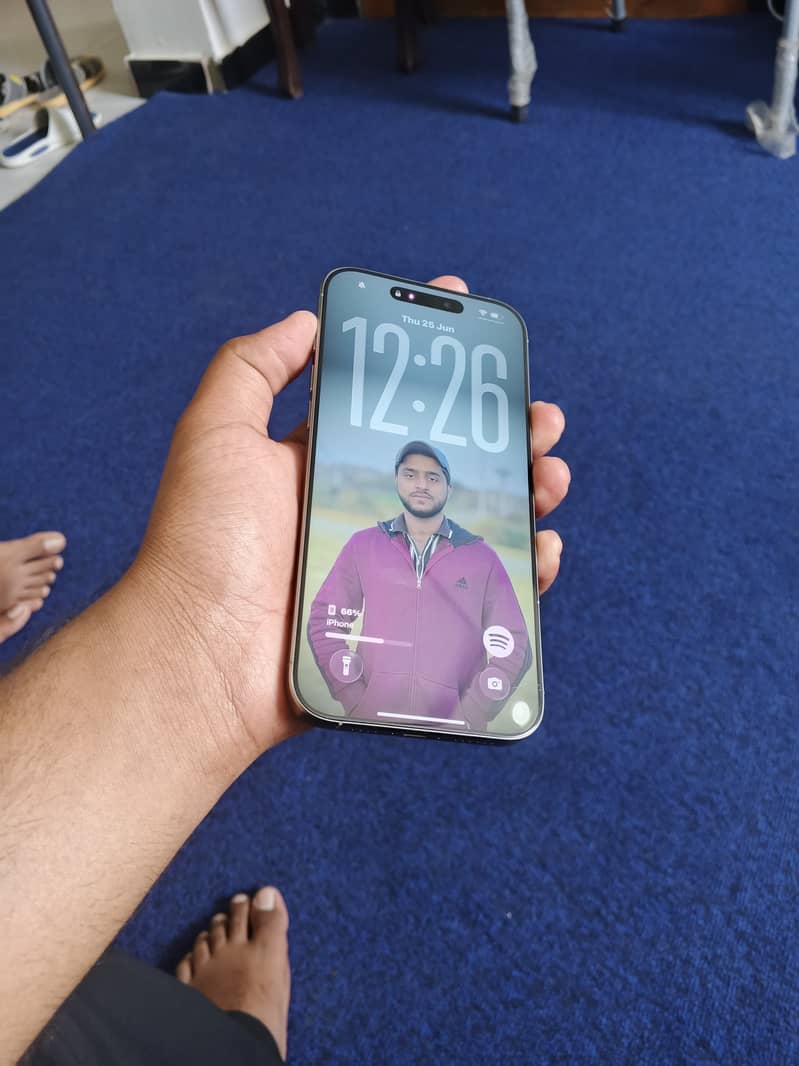 Apple iPhone 16 Pro Max 7