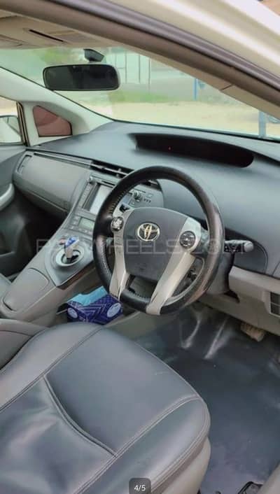 Toyota Prius 2011