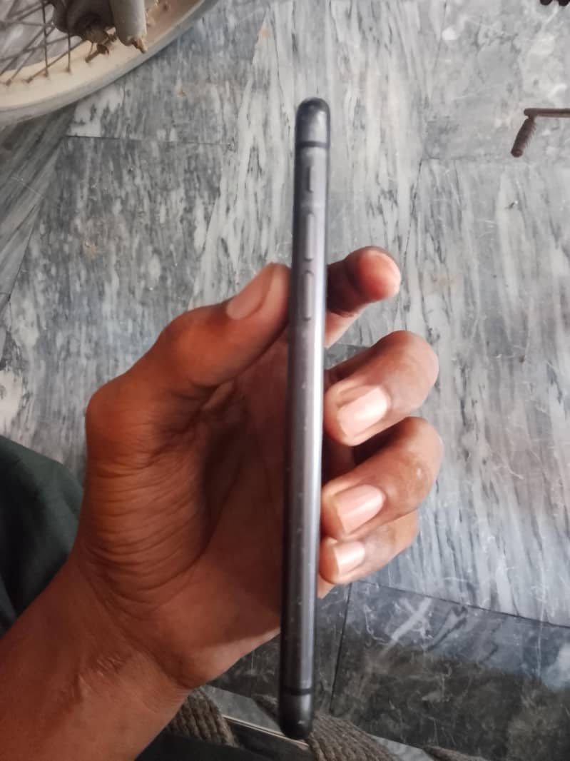 Apple iPhone 11 2