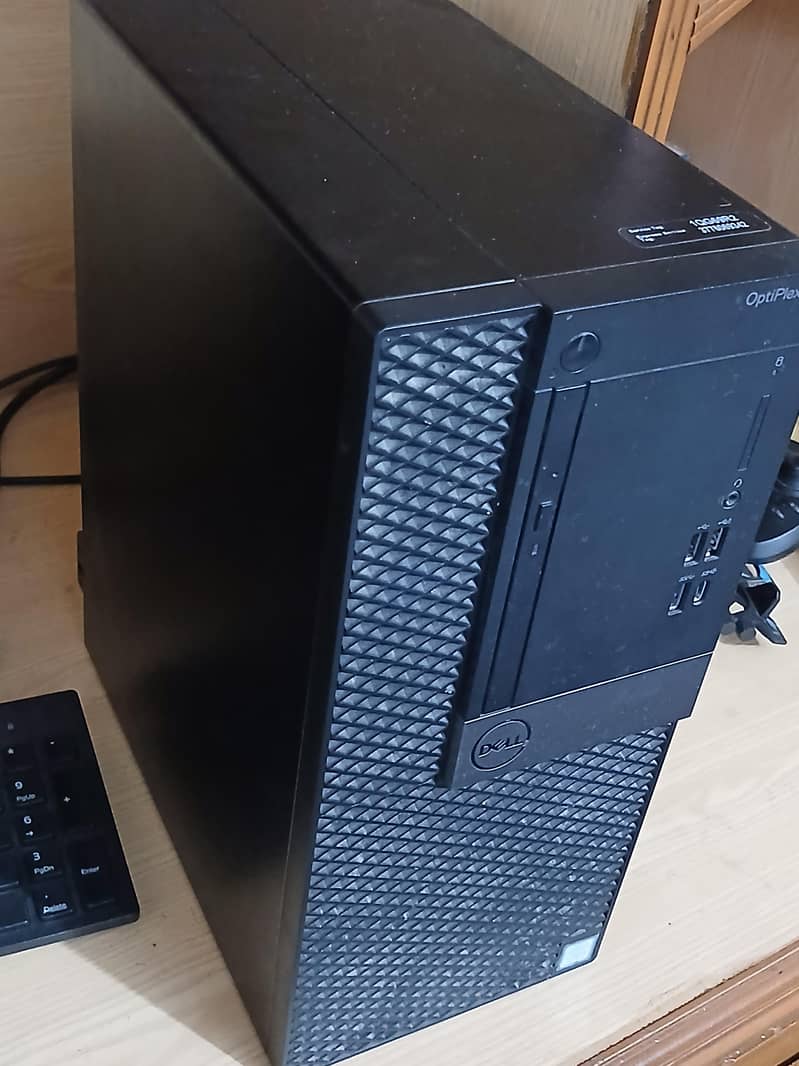 CPU Working with Keyboard,Mouse,Computer Wires 1
