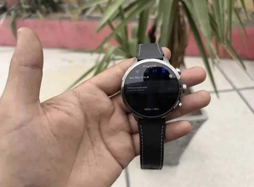 smart watch sim option 4