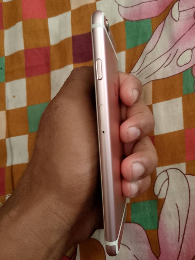Apple iPhone 6S 3