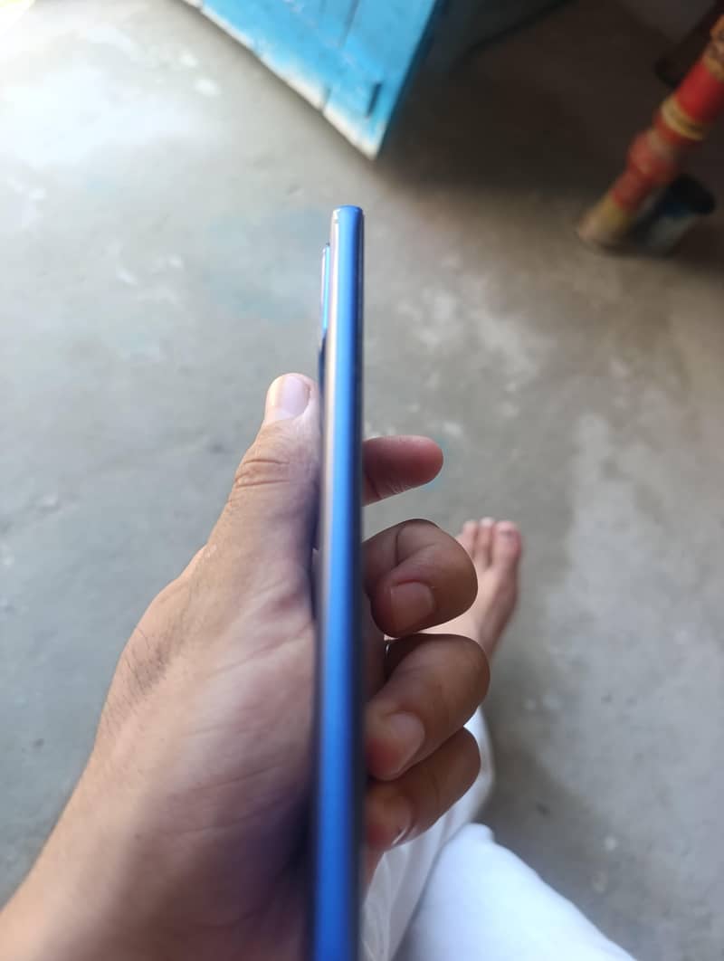 Infinix note edge 3