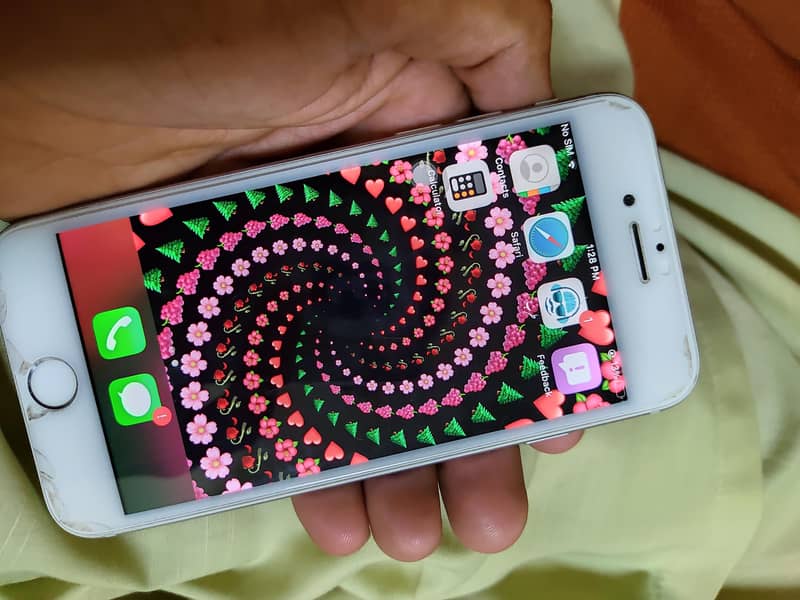 Apple iPhone 8 1
