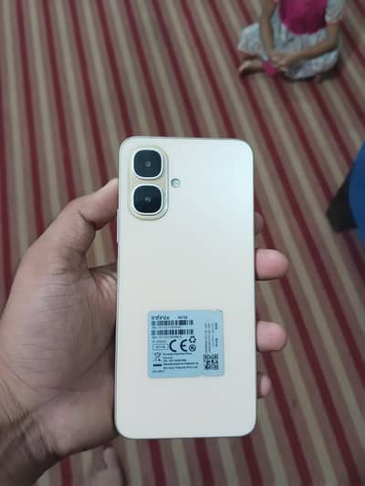 Infinix smart 10 4+64 condition 10 by 10 with original box and charger