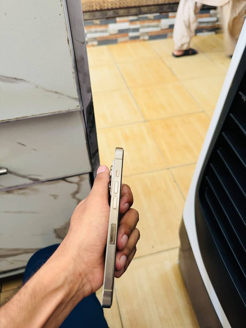Apple iPhone 14 Pro 1