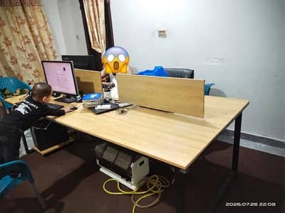Office workstation 4-6 persons