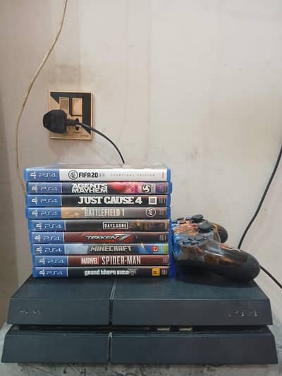 PS4 FAT 1TB WITH 9 GAMES CD
