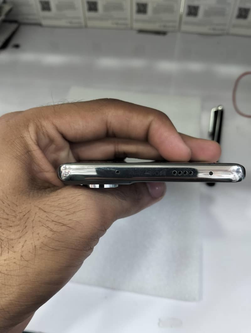 Tecno CAMON 40 Pro 1