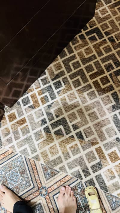 3 rooms carpets available to sell urgently