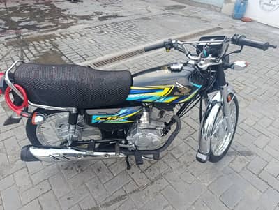 Honda 125 Black