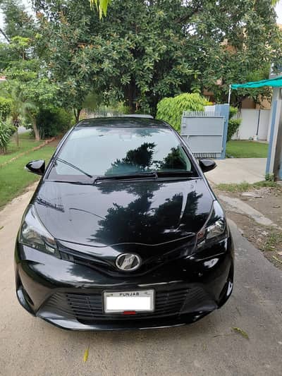 Toyota Vitz 2015(F Safety Package)
