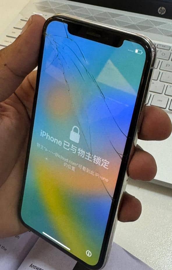 Apple iPhone X 3