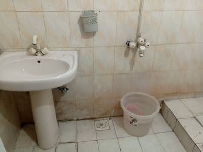 PAYING GUEST 1 BEDROOM WITH ATTACH BATH AVAILABLE FOR RENT