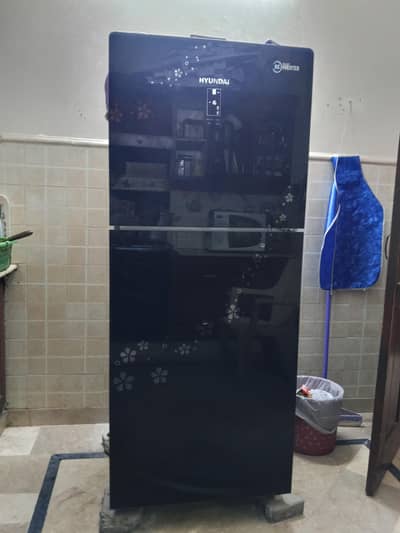 Hyundai 16 cuft Glass Door Inverter Fridge