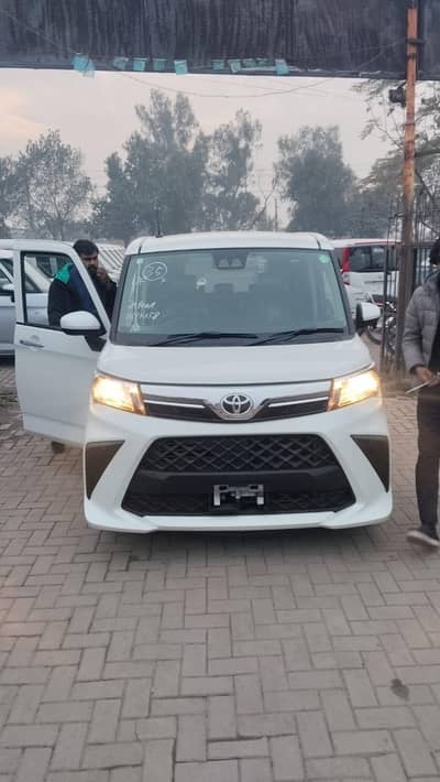 Toyota Roomy 2022