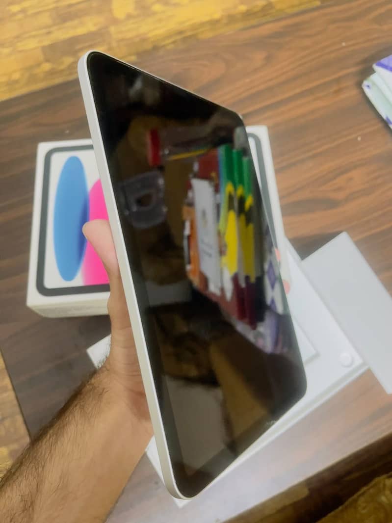 Ipad 10th generation 64Gb 4