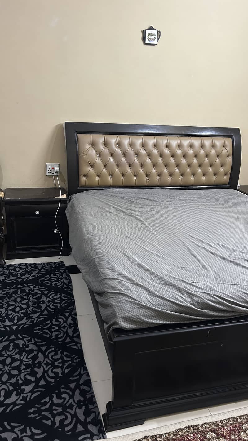 BED SET | Double Bed | Dressing Table | 2 Side Tables 0