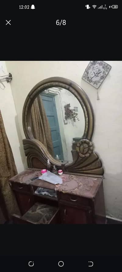 Heavy wooden king size bed with 2 side tables and dressing table